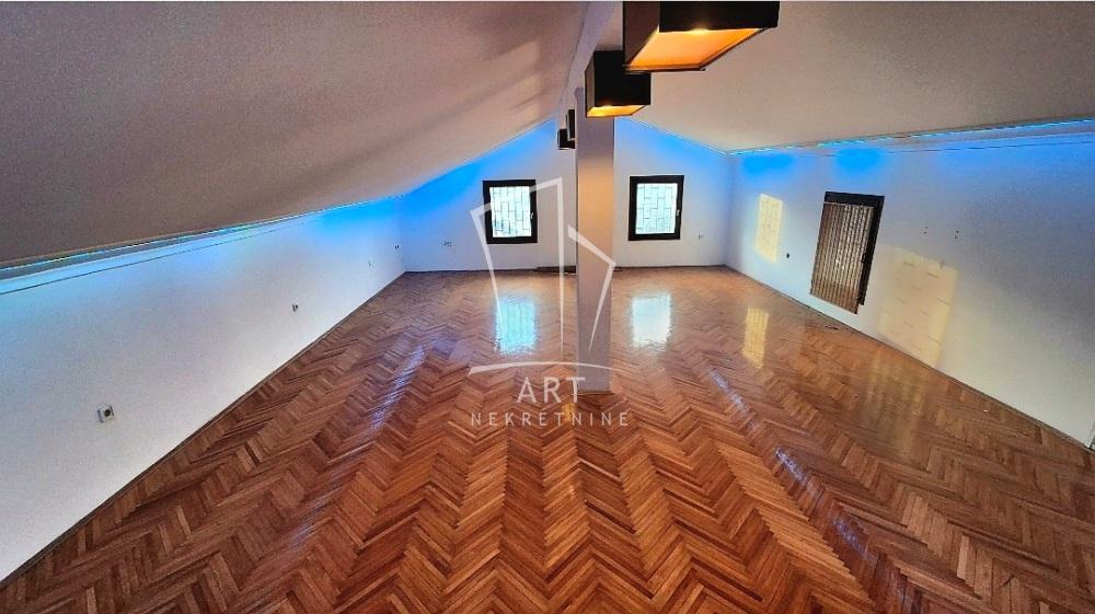 Slika 2 - Slanački Put,  Lokal za izdavanje, 100m2, 550€