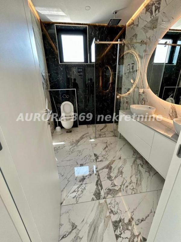 Slika 3 -  Kuća za izdavanje, 180m2, 2.100€