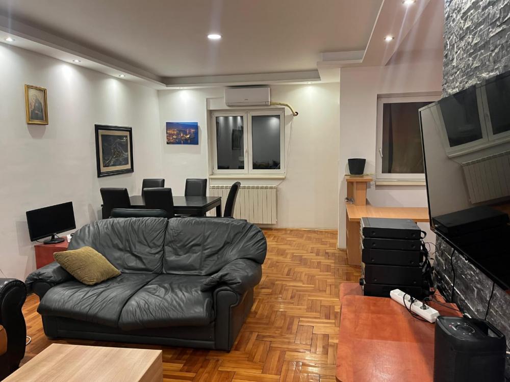 Glavna slika -Čačanska, Trosoban stan za izdavanje, 120m2, 800€