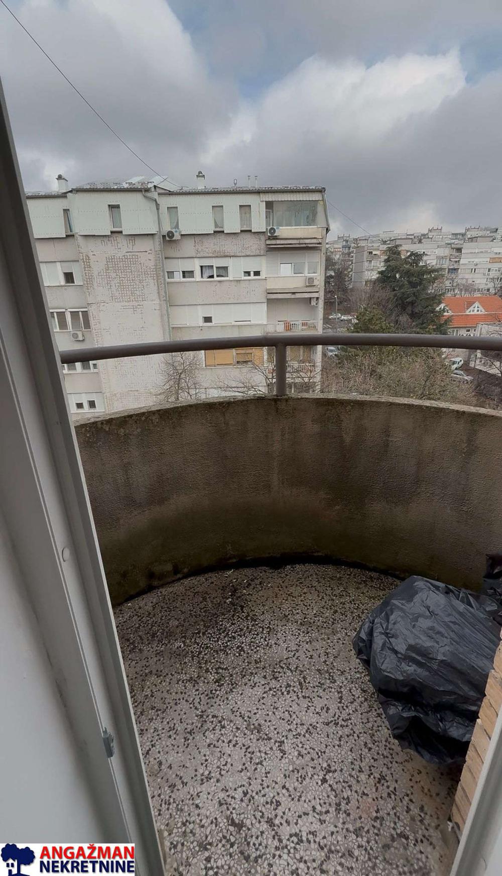 Slika 1 - Ustanička, Četvorosoban stan za izdavanje, 114m2, 1.000€