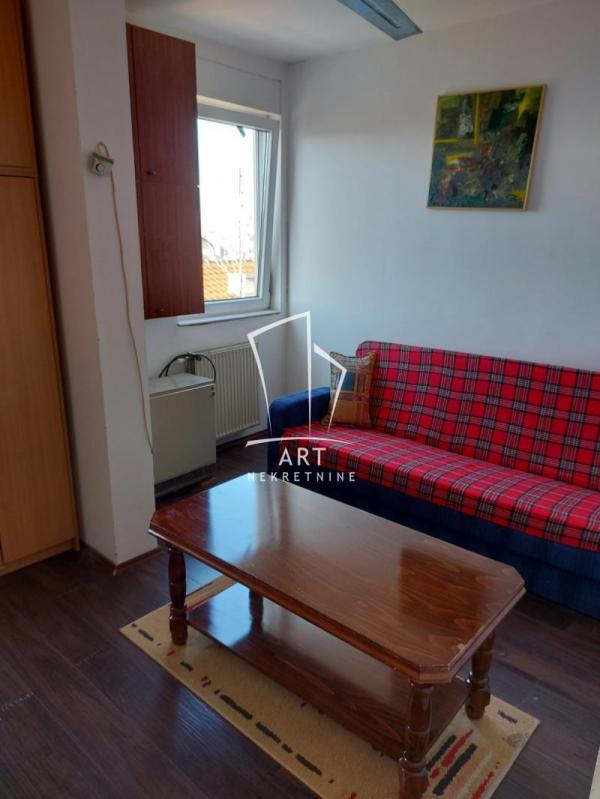 Slika 2 - Miklošićeva, Trosoban stan za izdavanje, 55m2, 500€