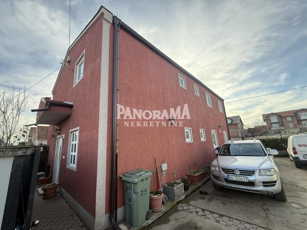 Slika 2 - Bore Stankovića,  Kuća na prodaju, 364m2, 550.000€