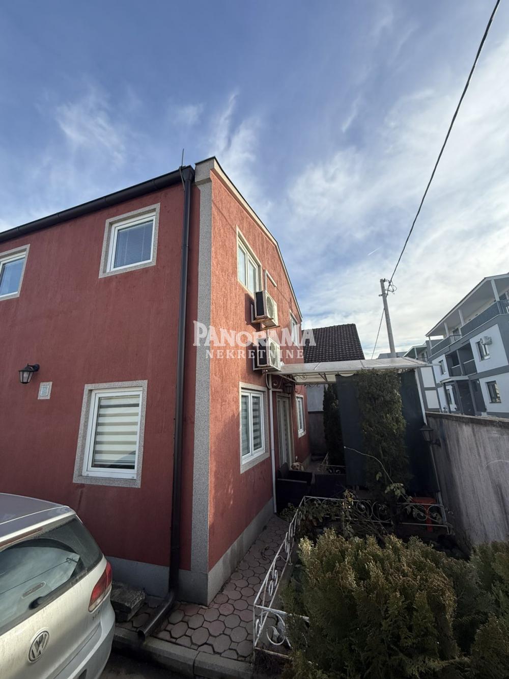 Slika 4 - Bore Stankovića,  Kuća na prodaju, 364m2, 550.000€