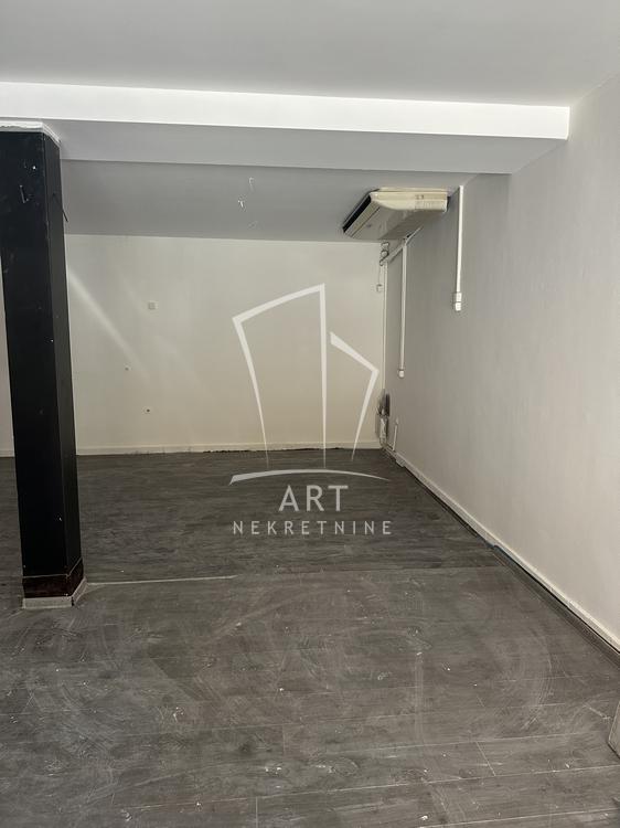 Slika 2 - Milice Šuvaković,  Lokal za izdavanje, 156m2, 1.800€