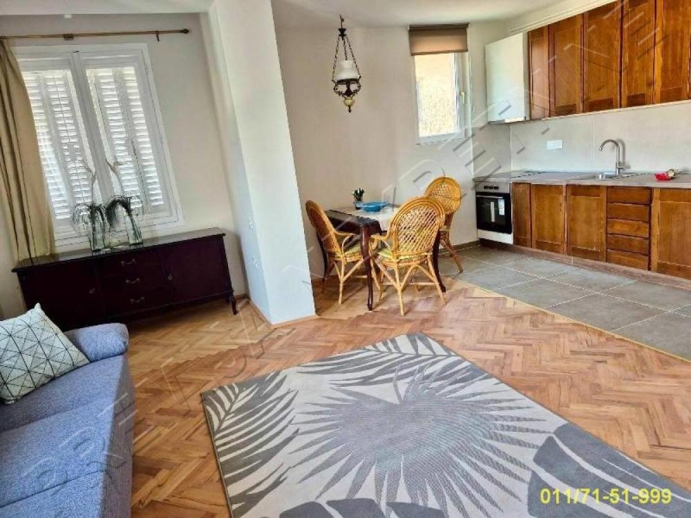 Slika 2 - Milana Stanivukovića, Četvorosoban stan za izdavanje, 92m2, 900€