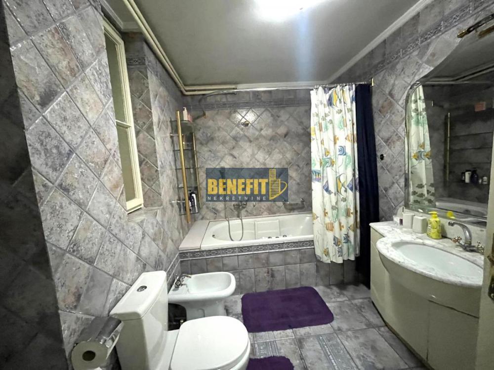 Slika 8 - Trosoban stan za izdavanje, 106m2, 1.300€