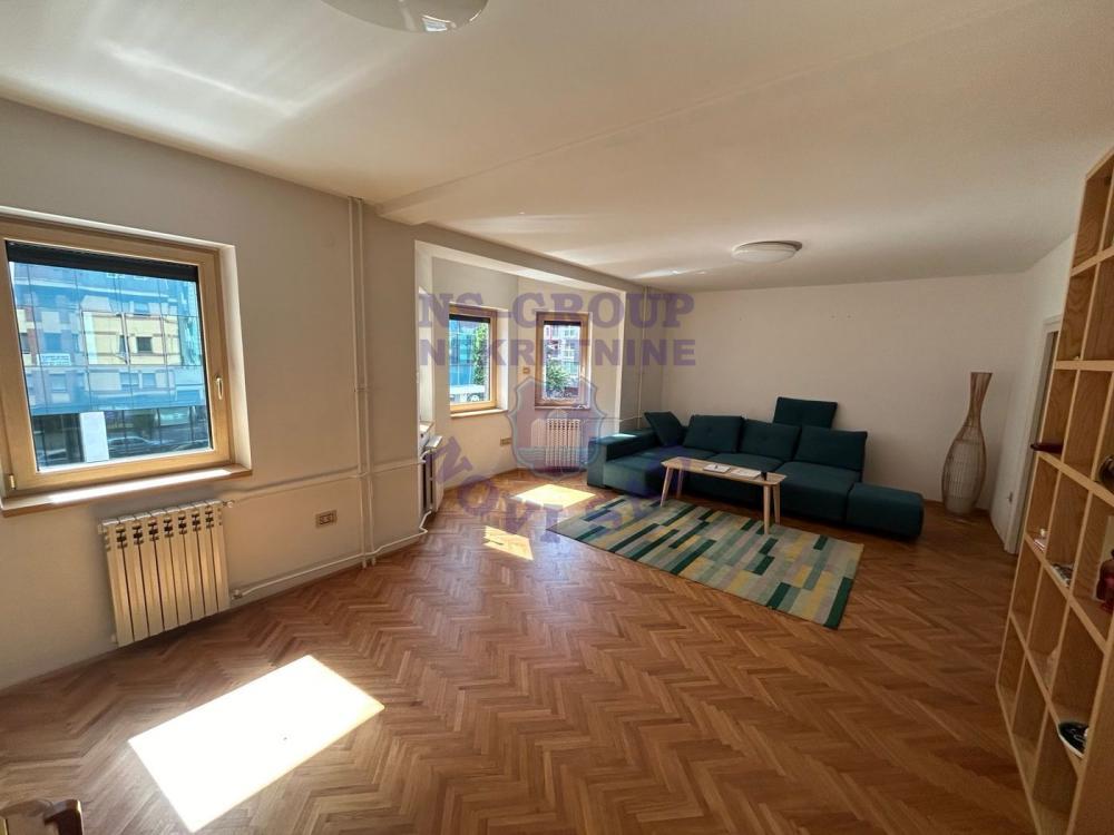 Glavna slika -Četvorosoban stan na prodaju, 117m2, 381.100€