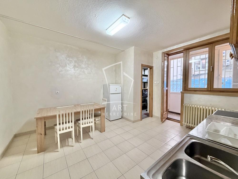 Slika 3 - Admirala Geprata, Trosoban stan za izdavanje, 107m2, 1.280€