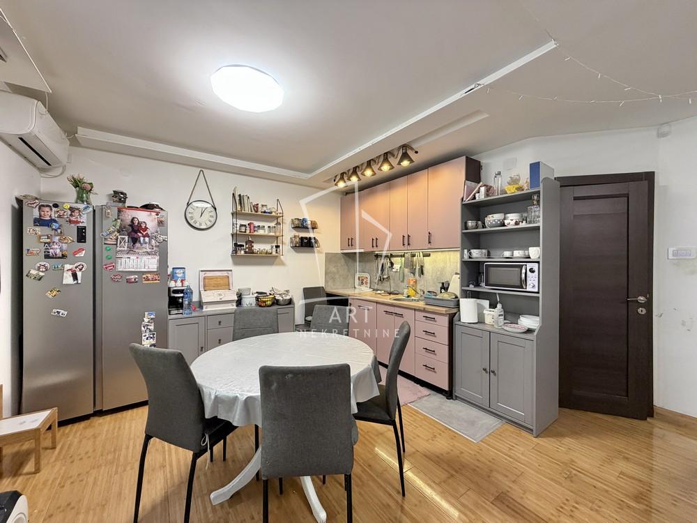 Slika 3 - Despotovačka, Četvorosoban stan na prodaju, 76m2, 269.000€