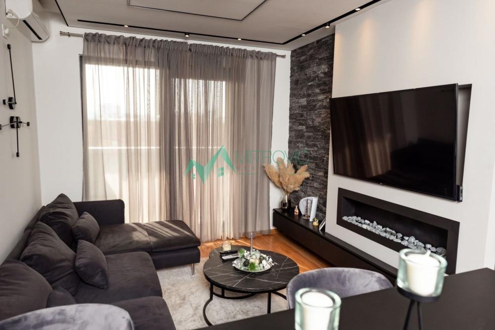 Glavna slika -Jednoiposoban stan za izdavanje, 50m2, 800€