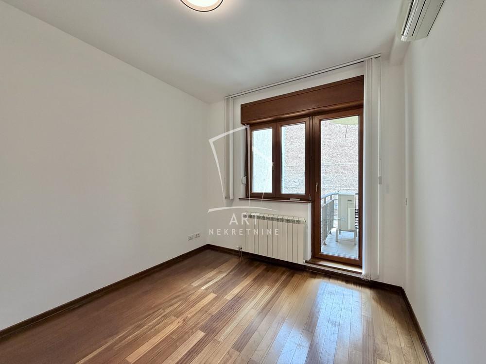 Slika 11 - Prote Mateje, Trosoban stan za izdavanje, 113m2, 1.650€