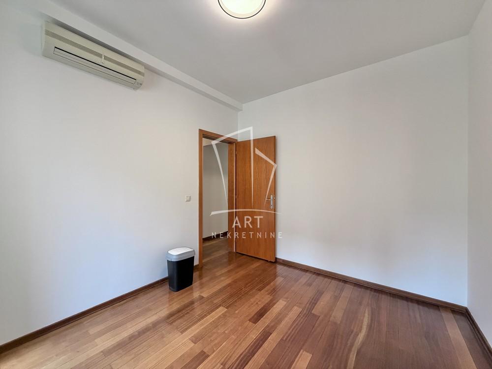 Slika 8 - Prote Mateje, Trosoban stan za izdavanje, 113m2, 1.650€