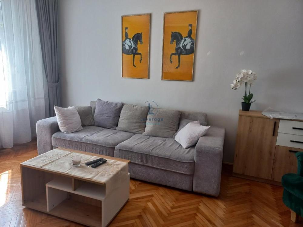 Glavna slika -Trosoban stan za izdavanje, 60m2, 900€