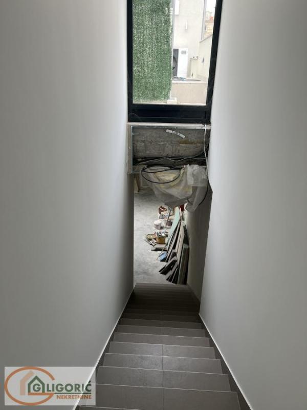 Slika 4 - Niška,  Lokal na prodaju, 382m2, 700.000€