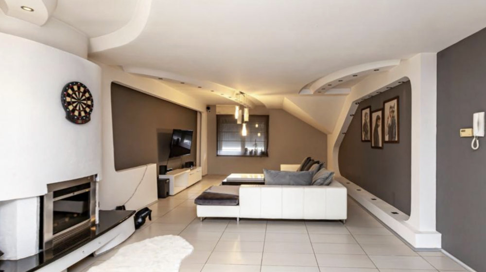 Slika 2 - Četvorosoban stan na prodaju, 199m2, 209.945€