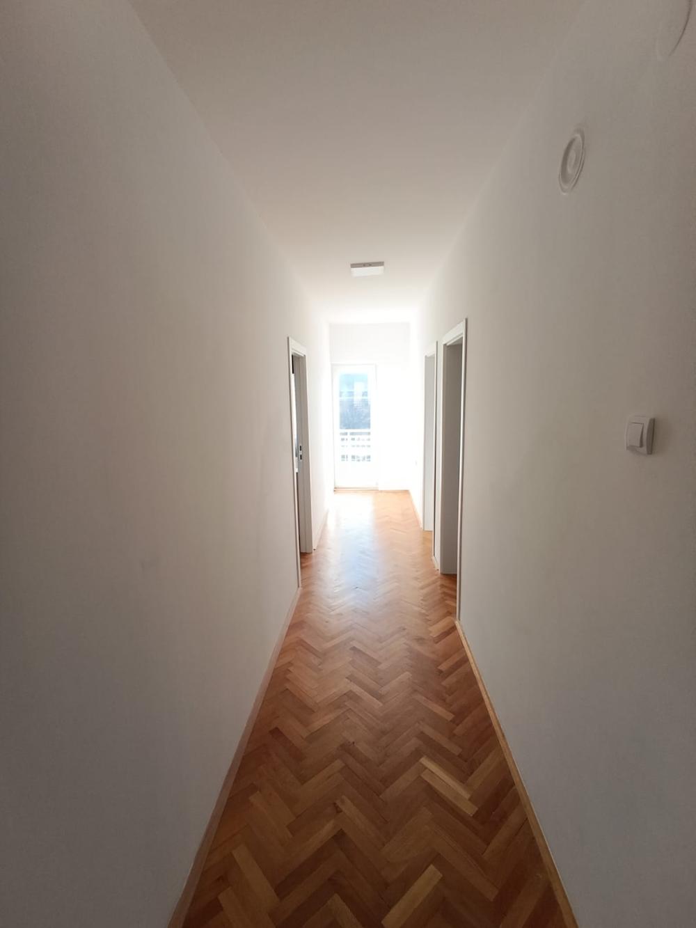 Slika 8 - Četvoroiposoban stan na prodaju, 145.32m2, 130.790€