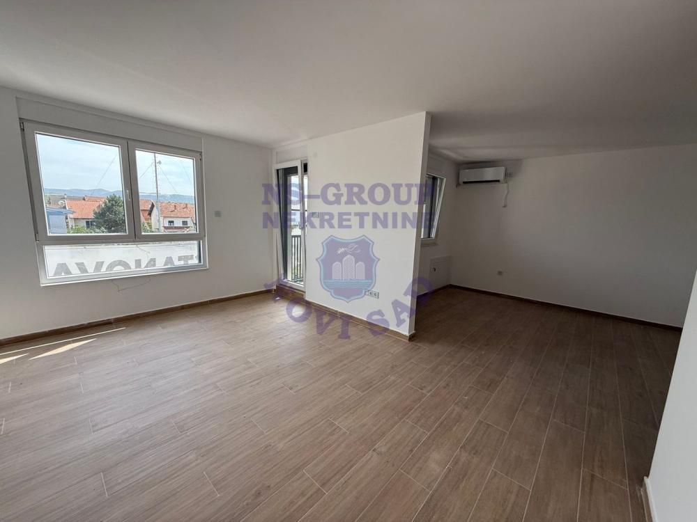 Glavna slika -Četvorosoban stan na prodaju, 93m2, 242.850€