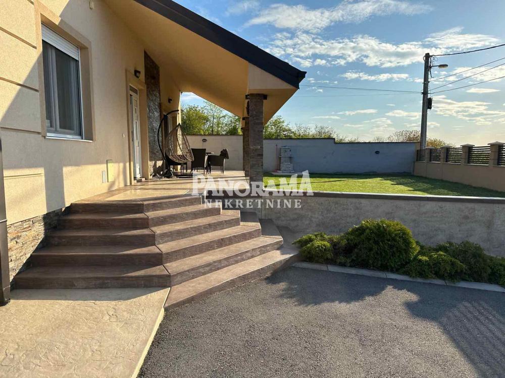 Glavna slika -Vodovodska 2. deo,  Kuća na prodaju, 298m2, 510.000€