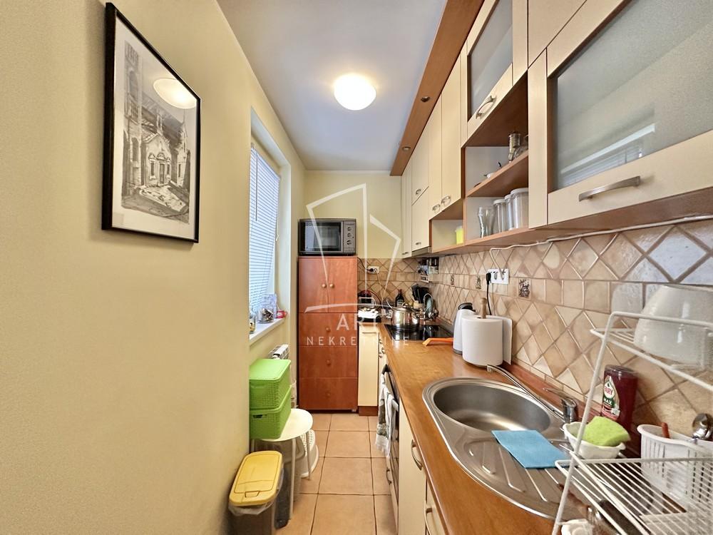 Slika 6 - Maršala Birjuzova, Trosoban stan za izdavanje, 81m2, 900€