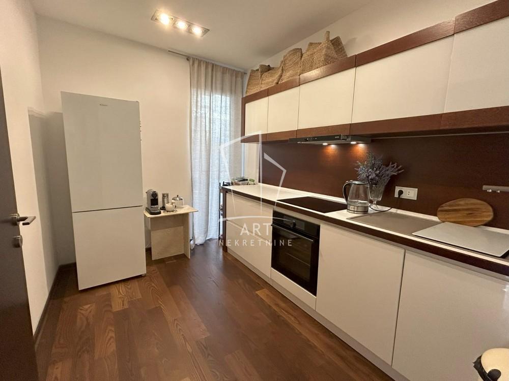 Slika 2 - Mome Kapora, Četvorosoban stan za izdavanje, 125m2, 3.200€