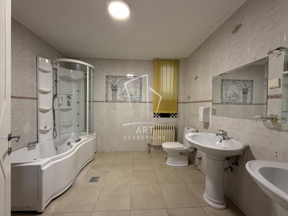 Slika 10 - Milana Tankosića,  Kuća za izdavanje, 487m2, 4.500€