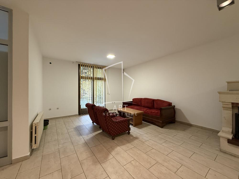 Slika 11 - Milana Tankosića,  Kuća za izdavanje, 487m2, 4.500€