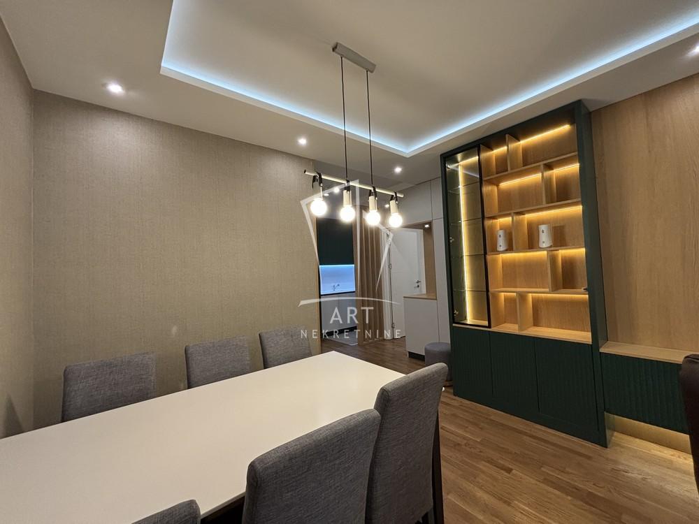 Slika 1 - Sazonova, Trosoban stan za izdavanje, 52m2, 1.250€