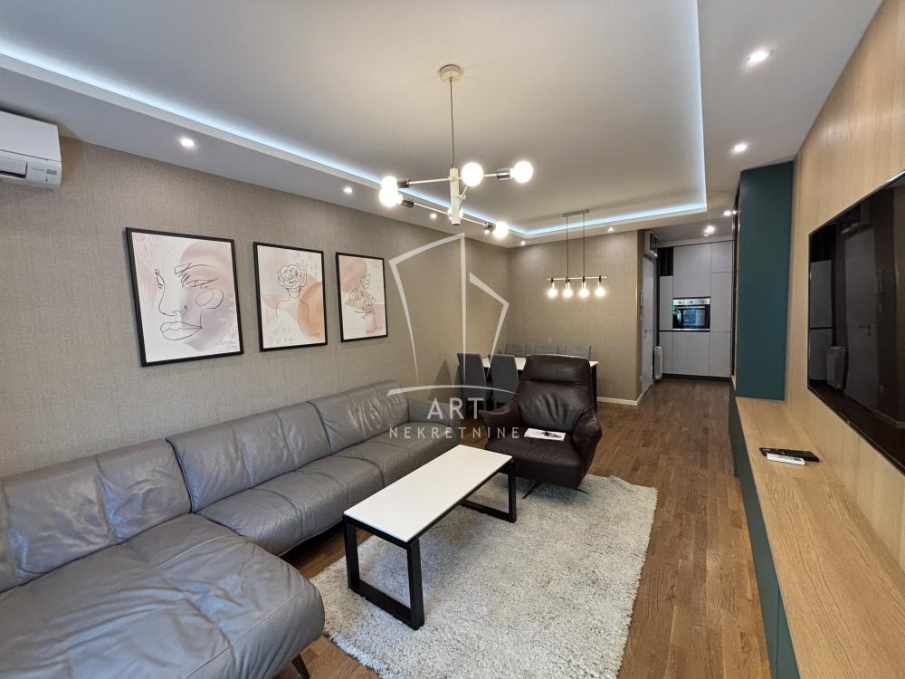 Slika 5 - Sazonova, Trosoban stan za izdavanje, 52m2, 1.250€