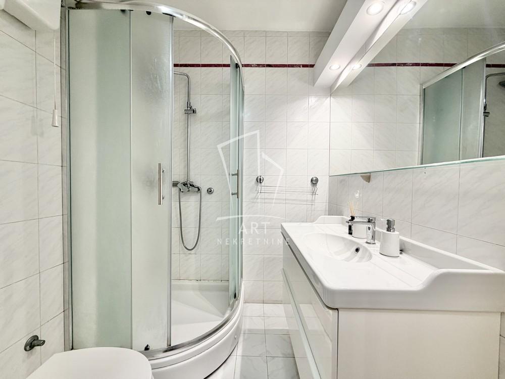 Slika 6 - Vidovdanska, Trosoban stan za izdavanje, 80m2, 850€