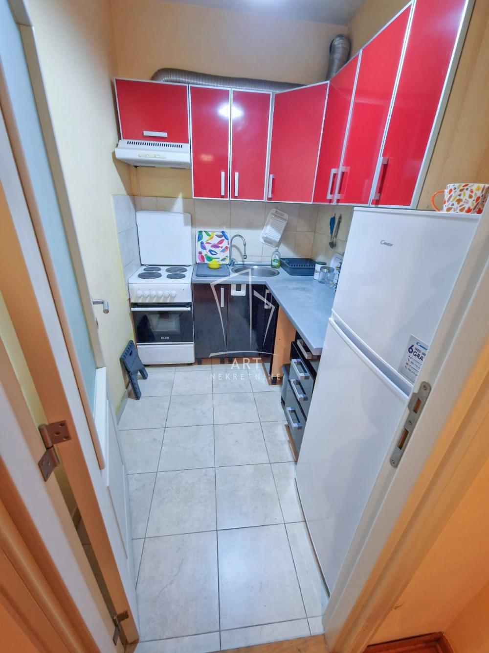 Slika 3 - Kralja Vladimira, Četvorosoban stan za izdavanje, 83m2, 600€