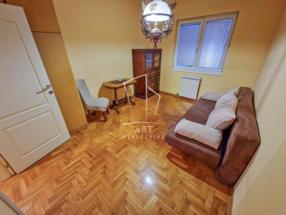 Slika 4 - Kralja Vladimira, Četvorosoban stan za izdavanje, 83m2, 600€