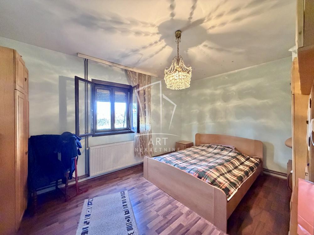 Slika 8 - Branislava Jovanovića,  Kuća na prodaju, 247m2, 250.000€