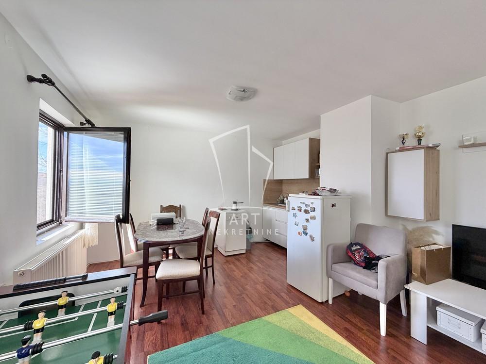 Slika 6 - Branislava Jovanovića,  Kuća na prodaju, 247m2, 250.000€