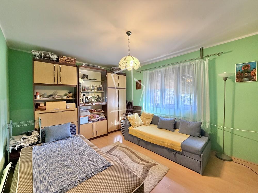 Slika 10 - Branislava Jovanovića,  Kuća na prodaju, 247m2, 250.000€