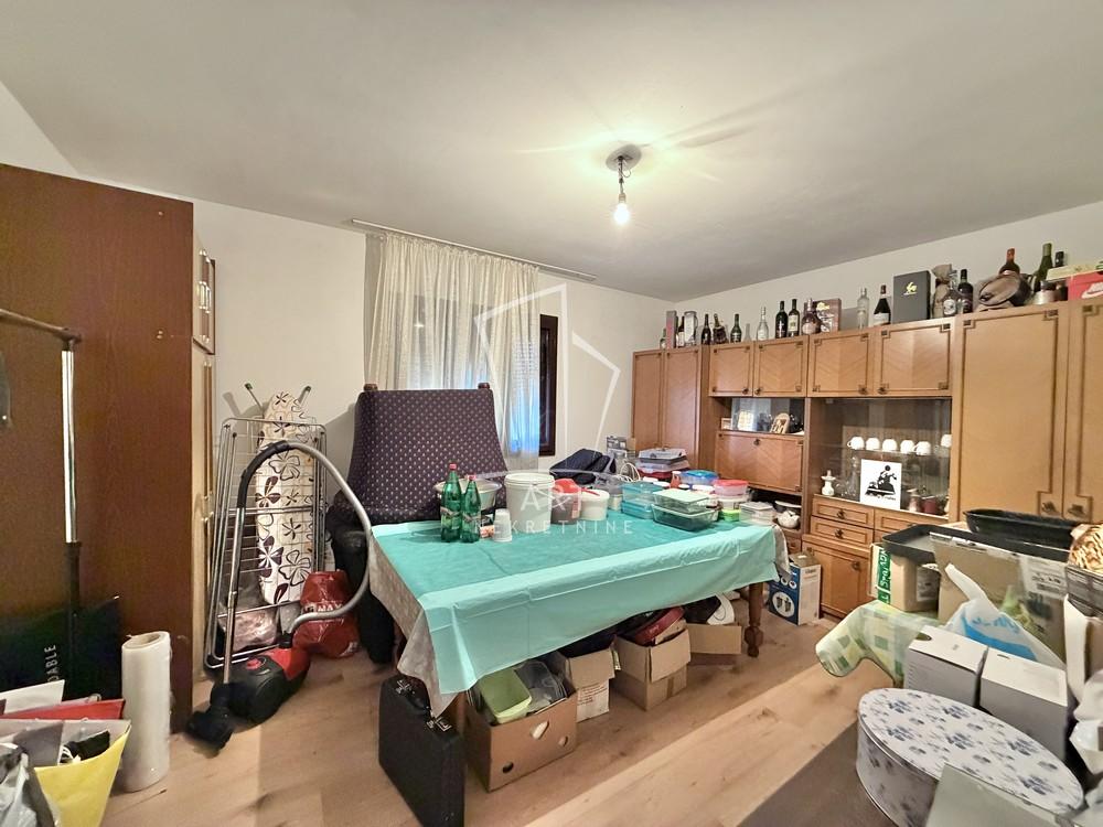 Slika 2 - Branislava Jovanovića,  Kuća na prodaju, 247m2, 250.000€