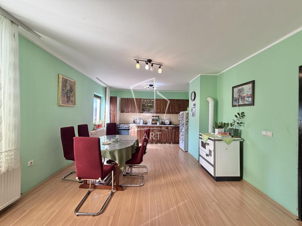 Slika 1 - Branislava Jovanovića,  Kuća na prodaju, 247m2, 250.000€