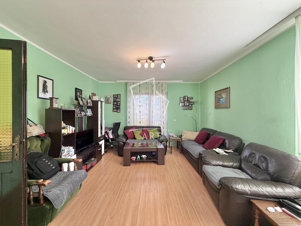 Glavna slika -Branislava Jovanovića,  Kuća na prodaju, 247m2, 250.000€