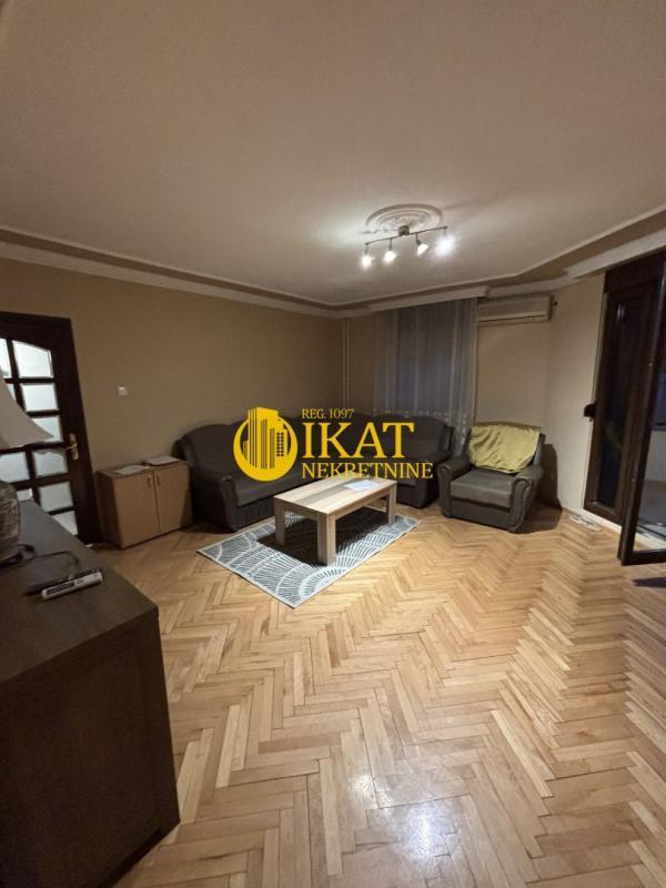 Glavna slika -Četvorosoban stan za izdavanje, 91m2, 900€