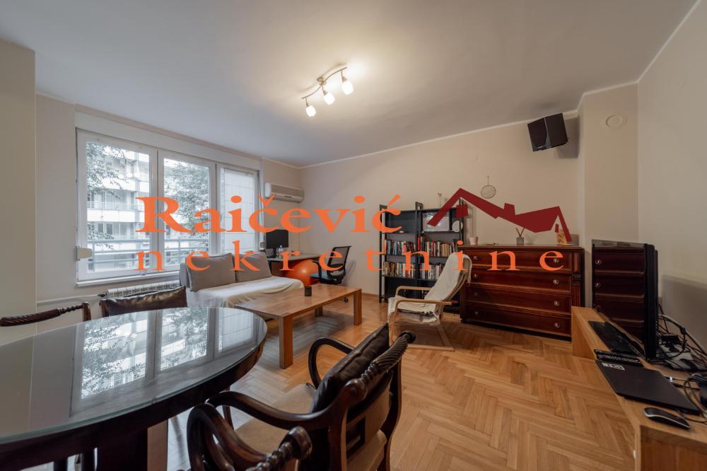 Slika 1 - Bulevar Arsenija Carnojevica, Dvosoban stan za izdavanje, 46m2, 600€