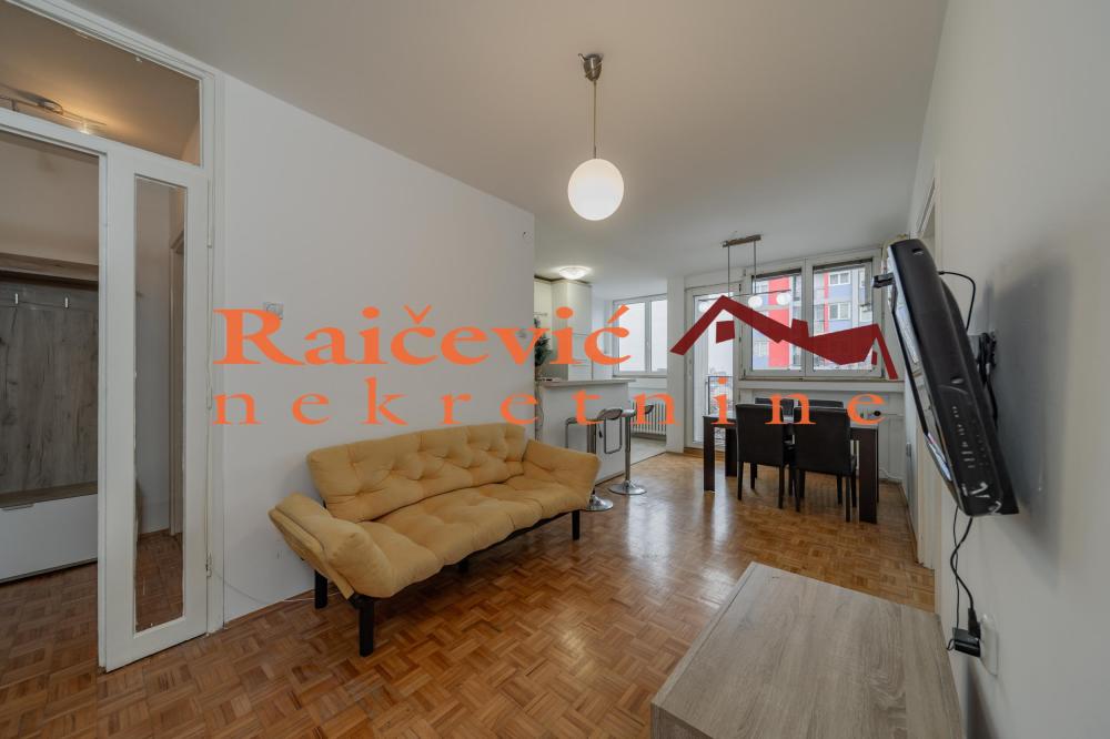 Slika 1 - Bulevar kralja Aleksandra, Trosoban stan za izdavanje, 54m2, 600€