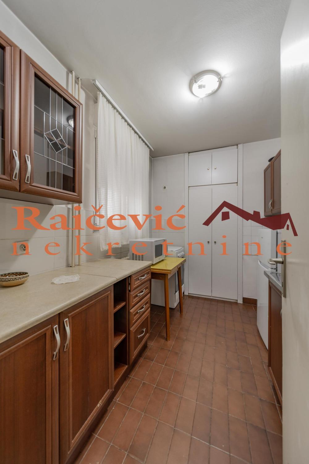 Slika 7 - Dzona Kenedija, Dvosoban stan za izdavanje, 64m2, 600€