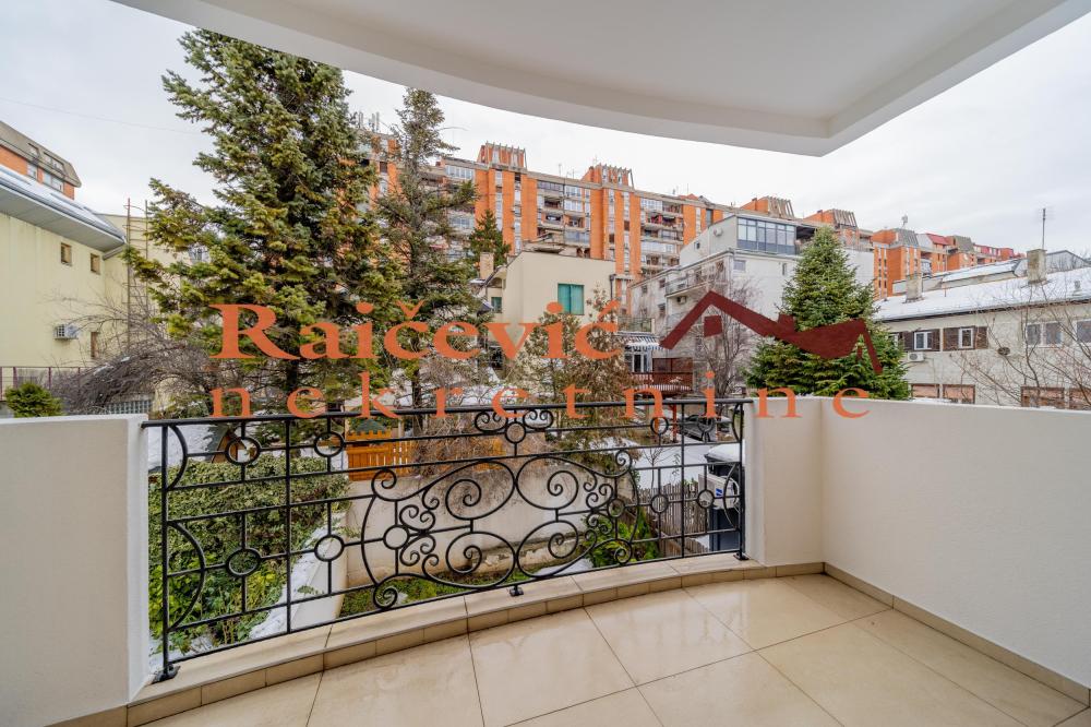 Slika 1 - Koste Abrasevica, Troiposoban stan za izdavanje, 98m2, 950€