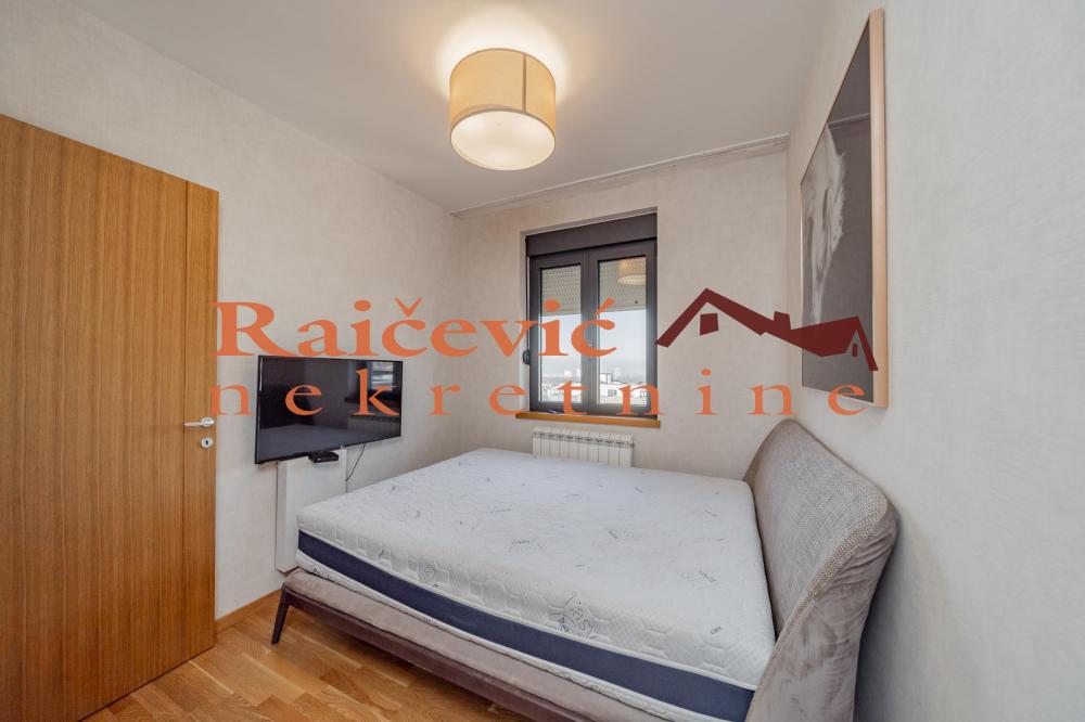 Slika 10 - Gajeva, Četvorosoban stan za izdavanje, 98m2, 1.800€