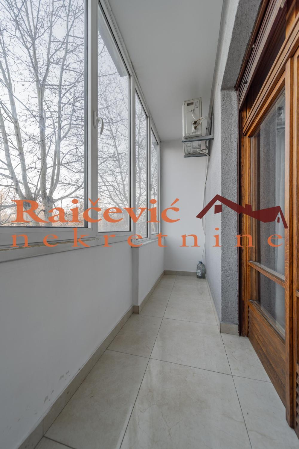 Slika 4 - Bulevar kralja Aleksandra, Trosoban stan za izdavanje, 102m2, 1.000€