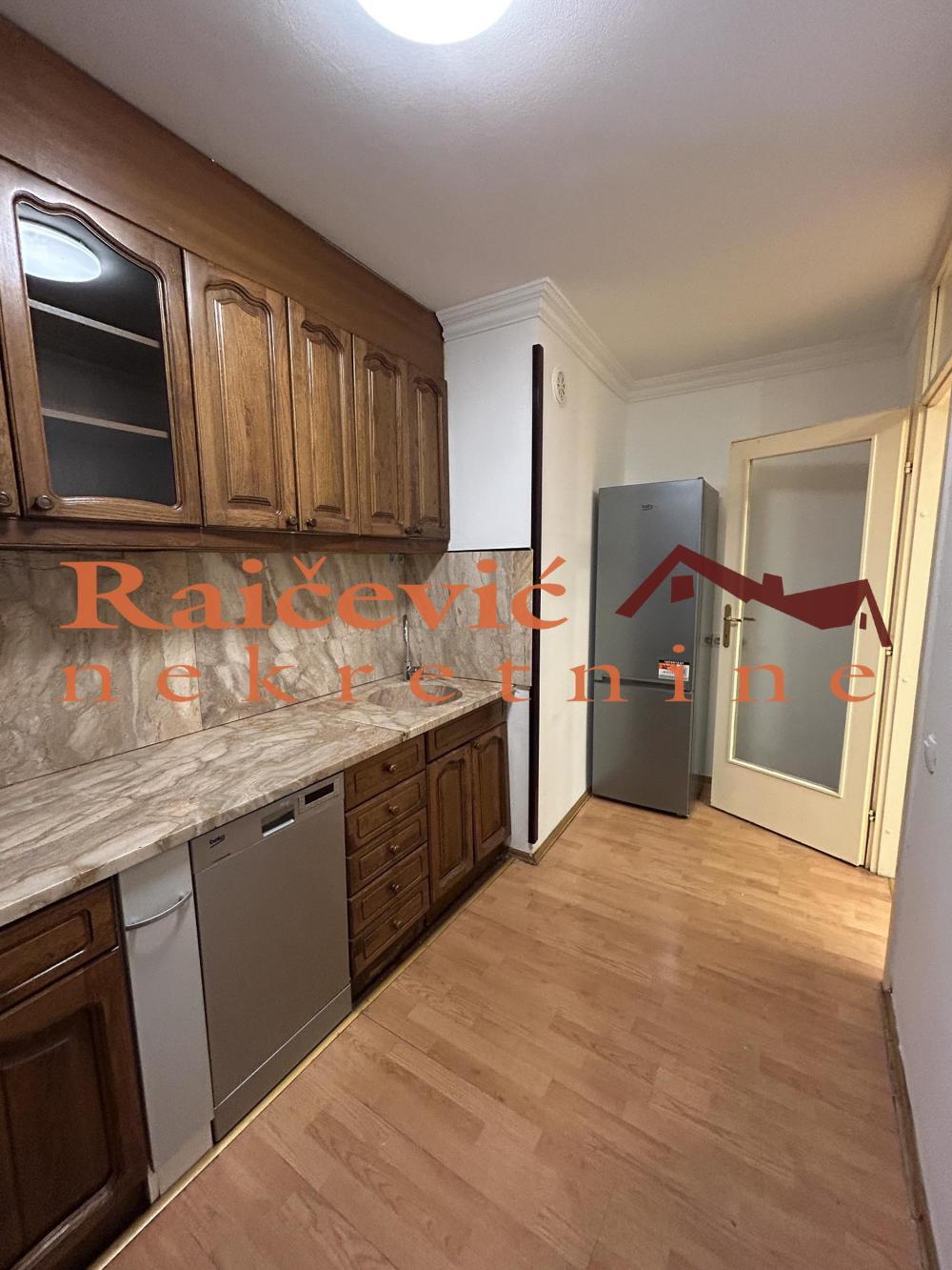 Slika 4 - Golsvordijeva, Trosoban stan za izdavanje, 115m2, 1.100€