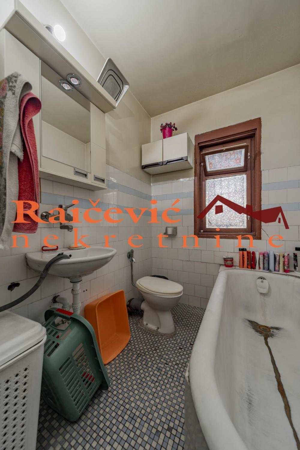 Slika 8 - Pljevaljska,  Kuća na prodaju, 144m2, 300.000€