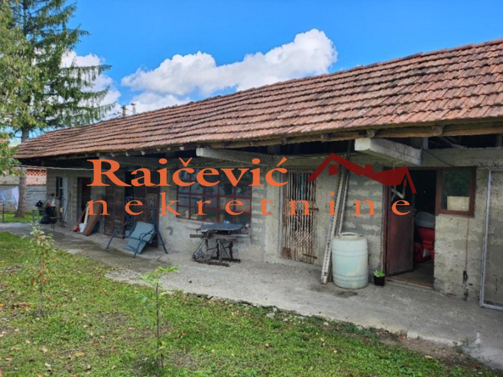 Slika 4 - Put za Petrino brdo,  Kuća na prodaju, 200m2, 205.000€