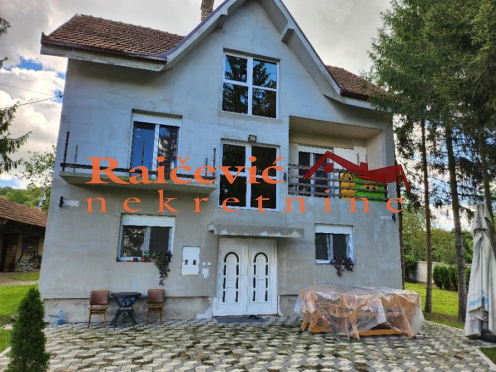 Glavna slika -Put za Petrino brdo,  Kuća na prodaju, 200m2, 205.000€