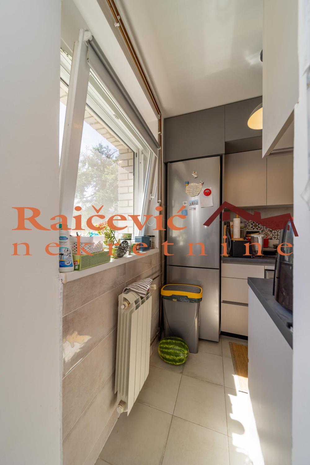 Slika 6 - Beogradska 1 deo,  Kuća na prodaju, 220m2, 225.000€