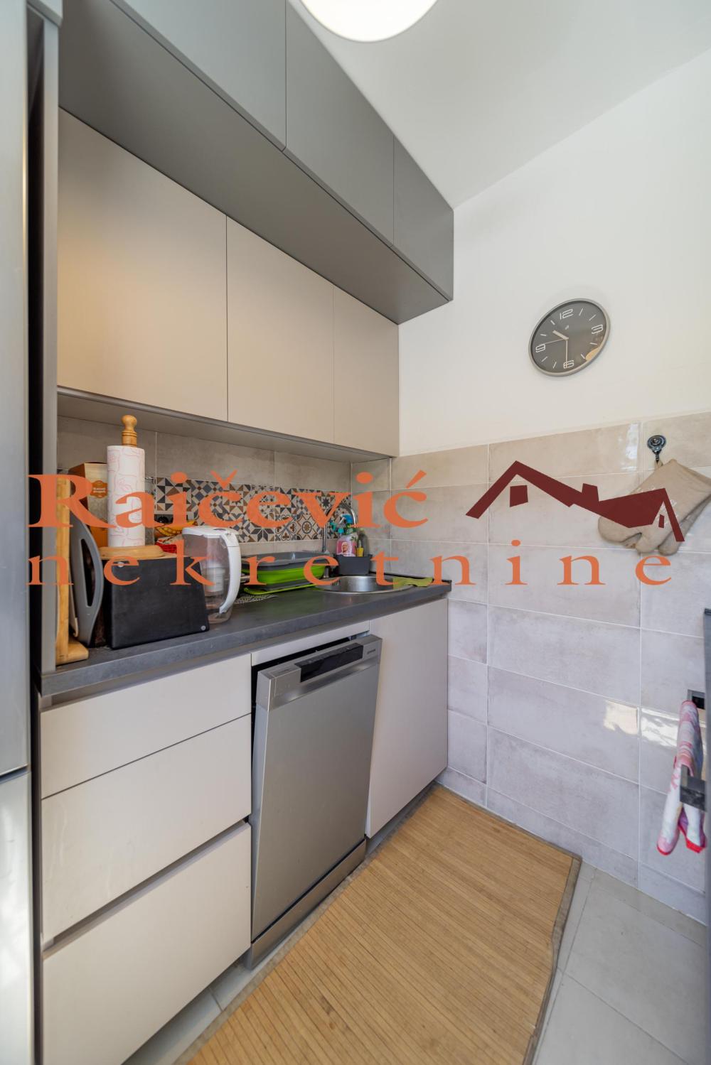 Slika 7 - Beogradska 1 deo,  Kuća na prodaju, 220m2, 225.000€